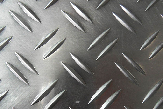 Placa de Aluminio Estriada de 2mm de Espesor